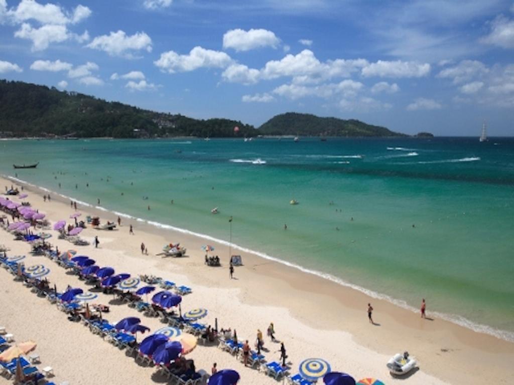 Armoni Patong Beach Hotel Εξωτερικό φωτογραφία