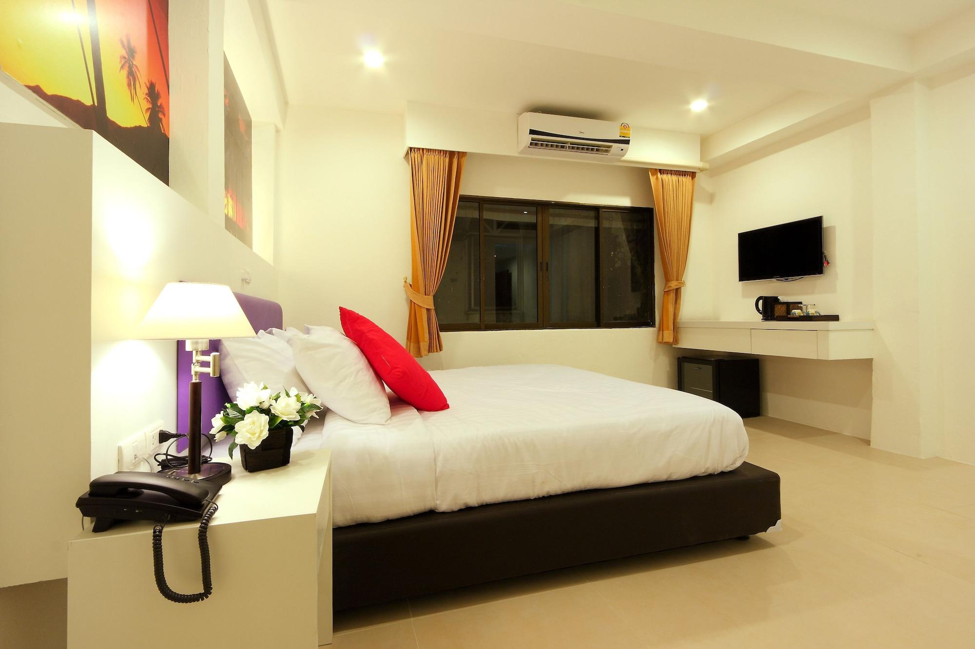 Armoni Patong Beach Hotel Εξωτερικό φωτογραφία