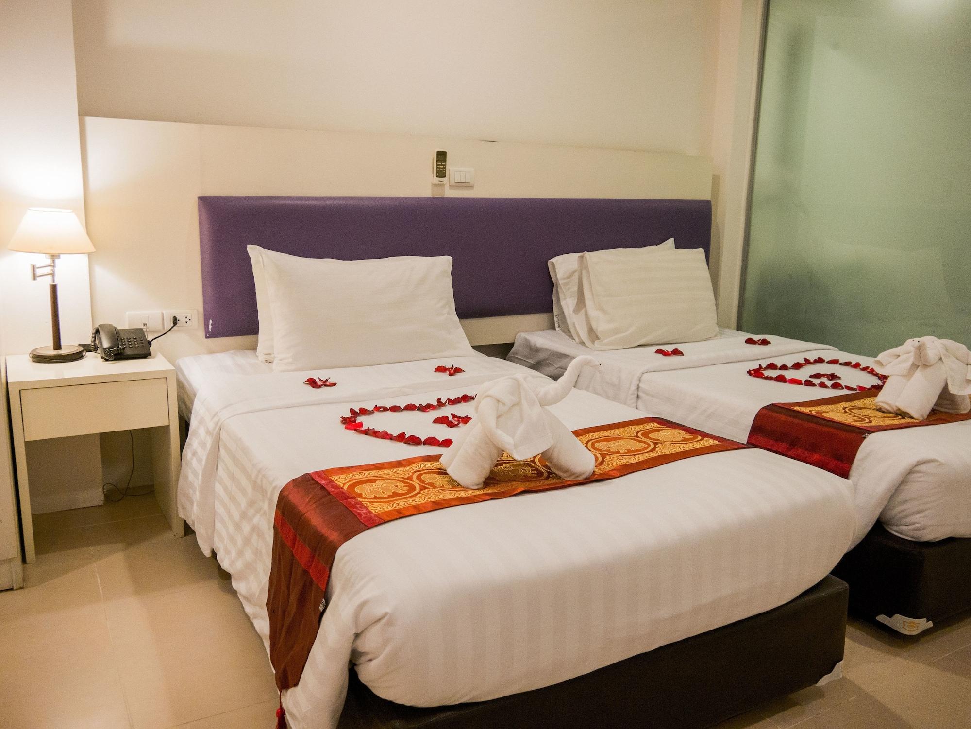 Armoni Patong Beach Hotel Εξωτερικό φωτογραφία