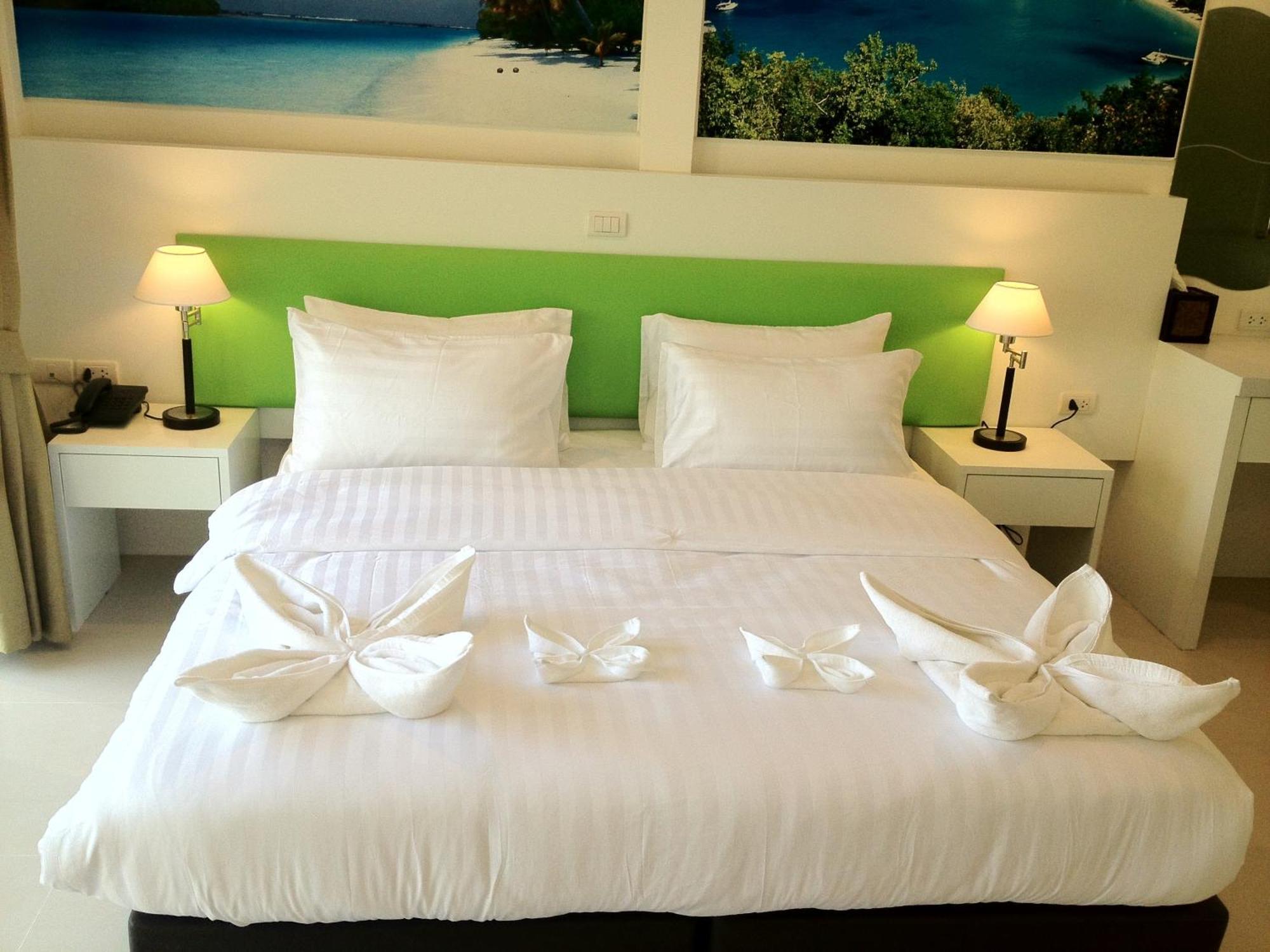 Armoni Patong Beach Hotel Εξωτερικό φωτογραφία