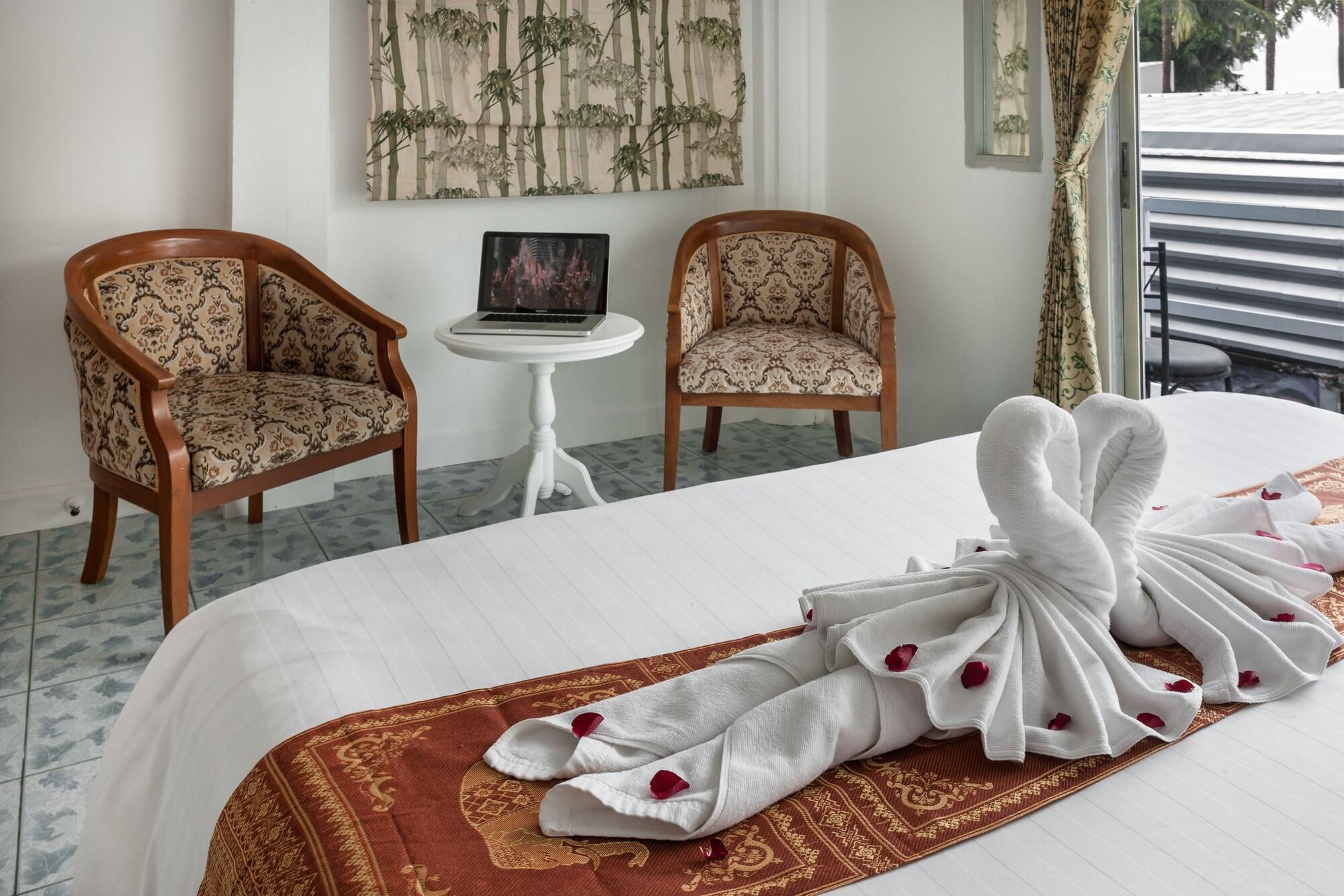 Armoni Patong Beach Hotel Εξωτερικό φωτογραφία