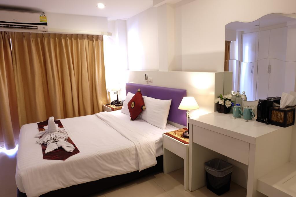 Armoni Patong Beach Hotel Εξωτερικό φωτογραφία