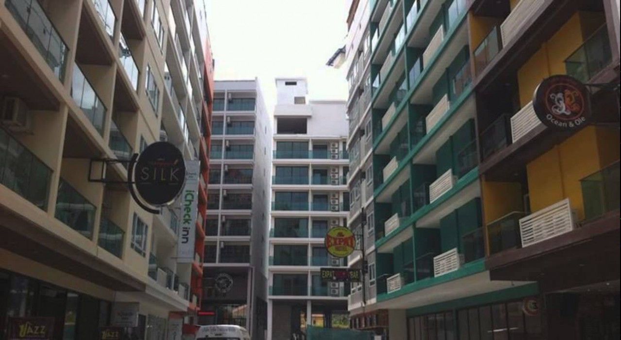 Armoni Patong Beach Hotel Εξωτερικό φωτογραφία