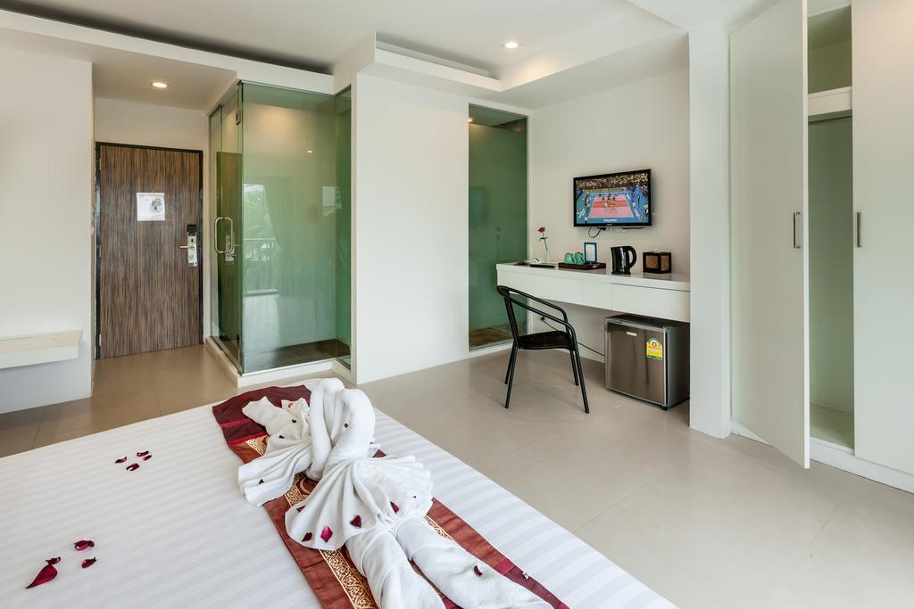 Armoni Patong Beach Hotel Εξωτερικό φωτογραφία